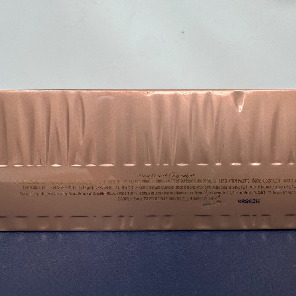 Urban Decay Naked3 Eyeshadow Palette 12 Rose Gold Neutral Shades Tin Case Brush - Picture 5 of 8